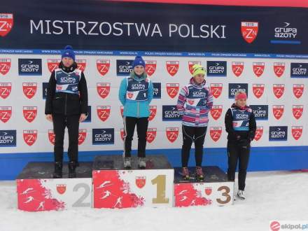 Agata Warło na drugim stopniu podium Młodzieżowych Mistrzostw Polski w sprintach (źródło: skipol.pl)