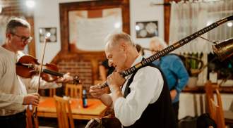 Potańcówka  „U Ujca” fot. Jakub Matuszny