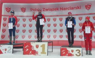 Podium Mistrzostw Polski Amatorów w Zakopanem; miejsce pierwsze Anna Kaczmarzyk, drugie Anna Gałek, a trzecie Ewa Armata, tuż za podium Kamila Wantulok