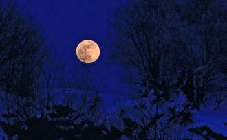 Księżyc nad Koczym Zamkiem 1 marca
