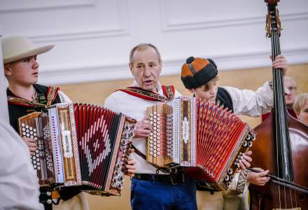 Uczestnicy Świątecznego Spotkania dla Seniorów w Koniakowie fot. M.Kuźma