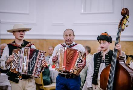 Uczestnicy Świątecznego Spotkania dla Seniorów w Koniakowie fot. M.Kuźma