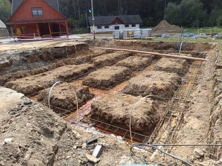 Pawilony handlowe przy Amfiteatrze pod skocznią- wykonanie fundamentów