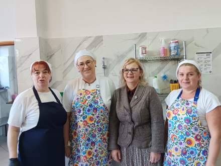 Uroczyste otwarcie wyremontowanej kuchni w ramach rządowego programu „Posiłek w szkole i w domu”