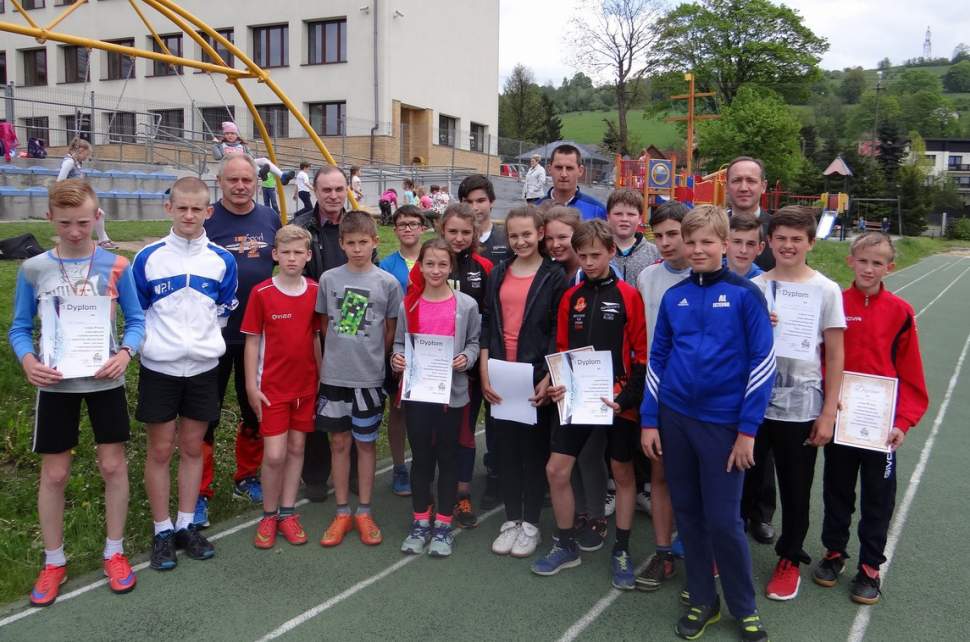 Sportowa rywalizacja szkół Istebna - Ćierne